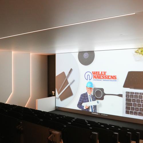 Audiovisuele integratie voor Willy Naessens Industriebouw